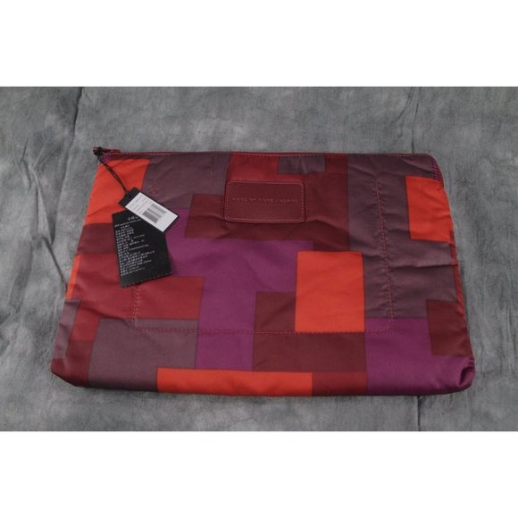 Marc By Marc Jacobs Corvette Red Multi-Color 13" Zippered Laptop Case Sleeve ANB - Picture 2 of 12